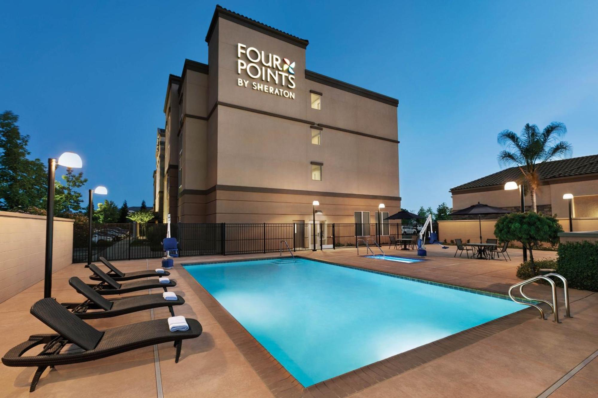 โฟร์ พอยต์ บาย เชอราตัน แซคราเมนโต อินเตอร์เนชั่นแนล แอร์พอร์ต Hotel ซาคราเมนโต ภายนอก รูปภาพ